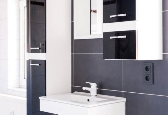 Hochwertige Badmöbel