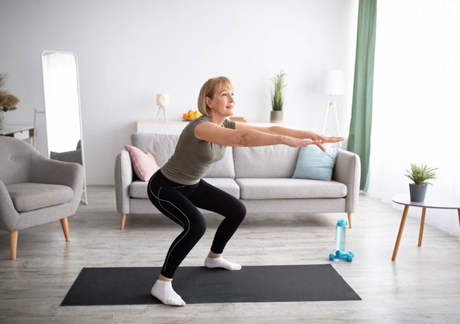 Classic squats also train the stomach