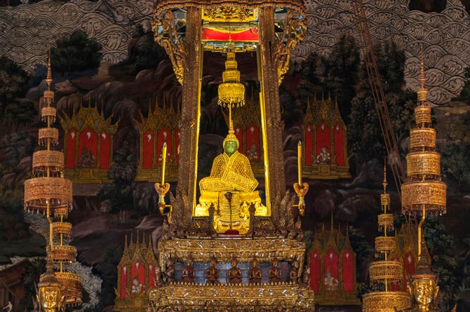 Smaragd Buddha in Wat Phra Kaeo