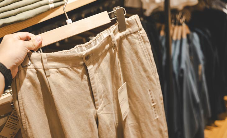 Chinos als modischer Begleiter für den Herbst