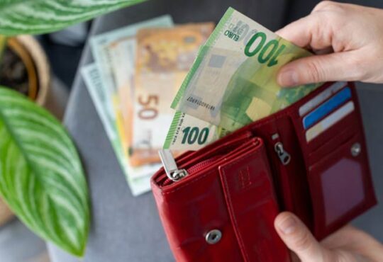 Wie viel Bargeld sollte jeder im Hause haben?