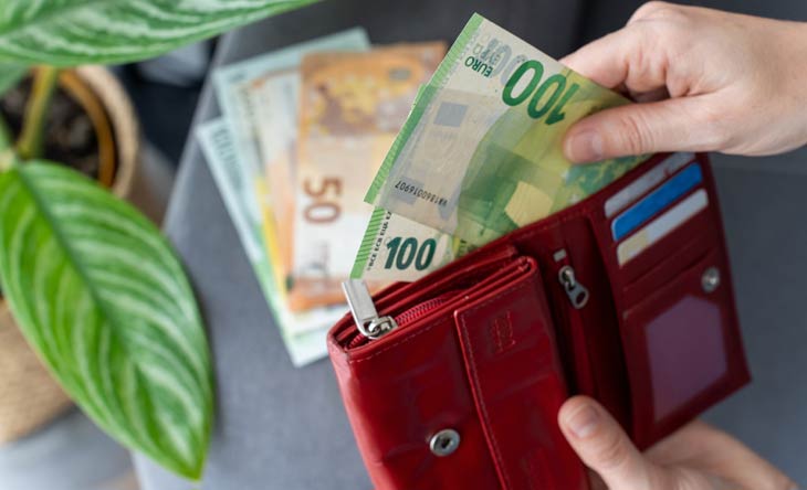 Wie viel Bargeld sollte jeder im Hause haben?