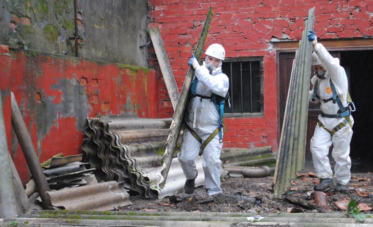 Wie gefährlich ist Asbest im Haus?