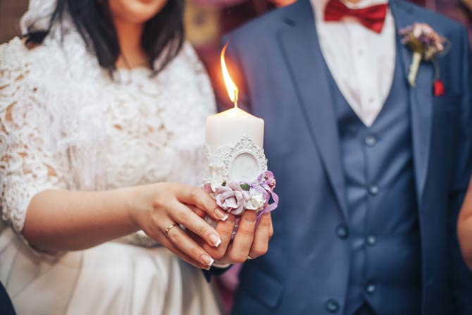 Hochzeitskerze bei kirchlichen Hochzeiten