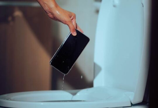 Handy retten, wenn es ins Wasser gefallen ist