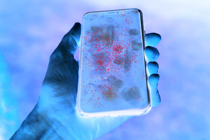 Keime auf dem Smartphone vermeiden