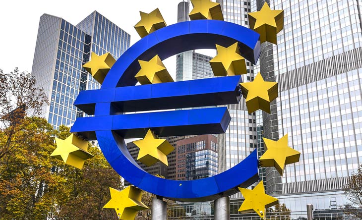 Geldpolitik der EZB lässt Zinsniveau für Guthaben in 2017 weiterhin stagnieren